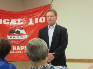 Jim Webb visited Cedar Rapids. Photo courtesy of Dale Todd.