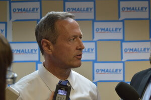 O'Malley speaks with the press after his event