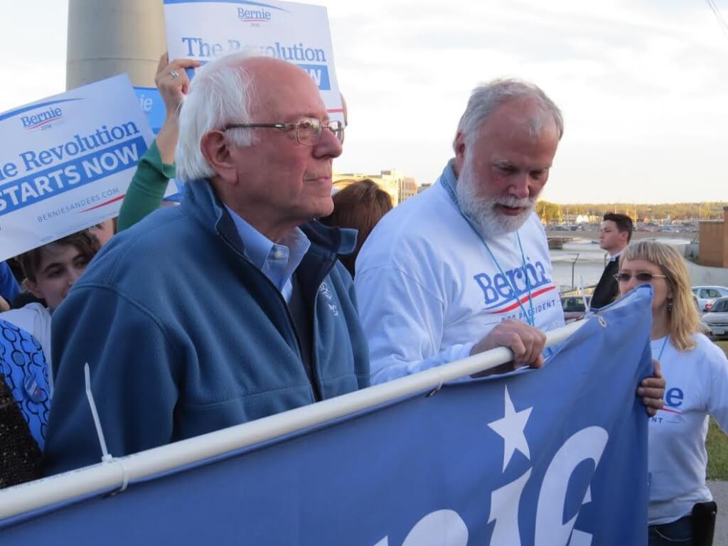 Sanders leads his march to the JJ