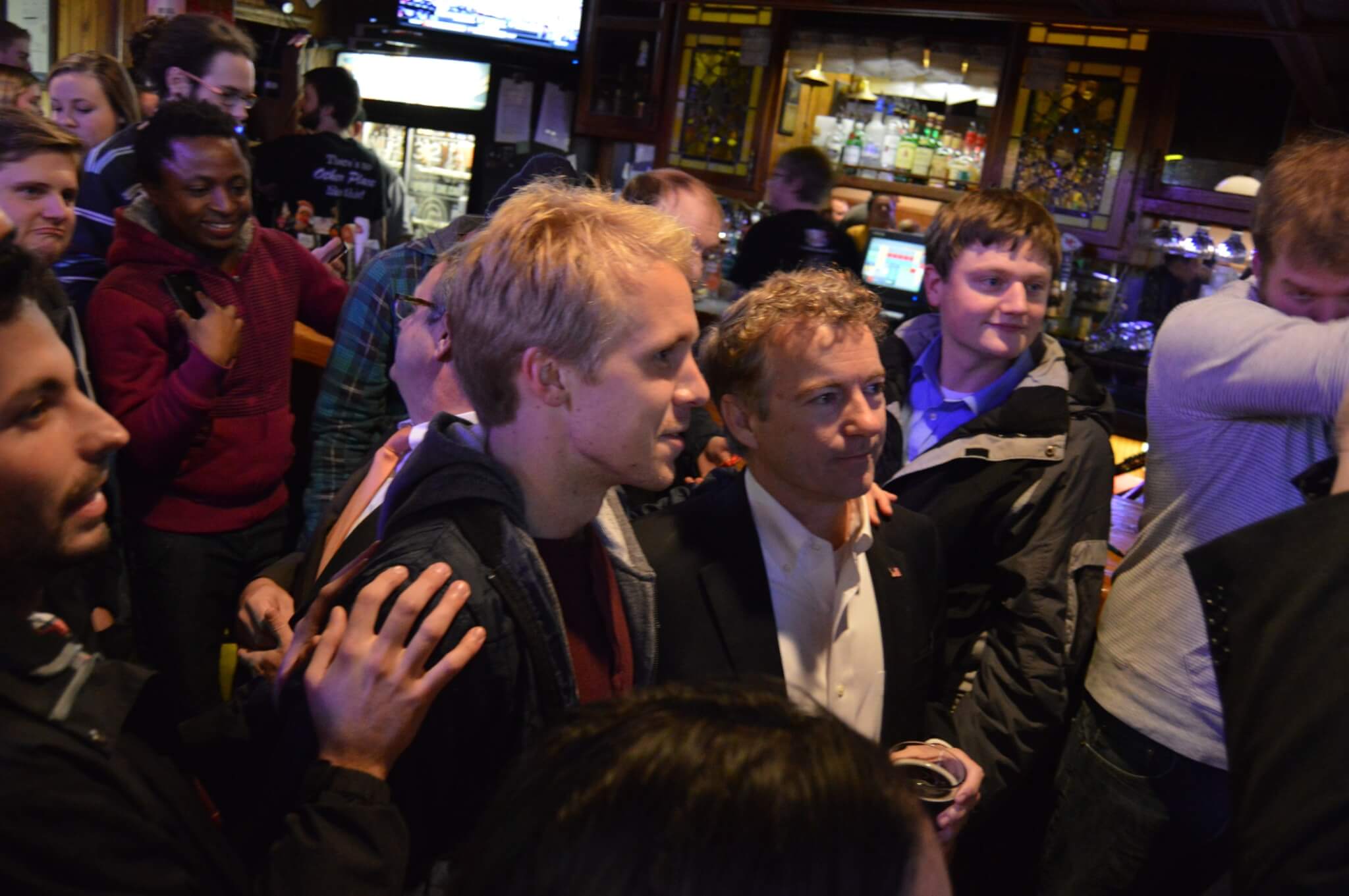 Paul campaigns at a bar near UNI