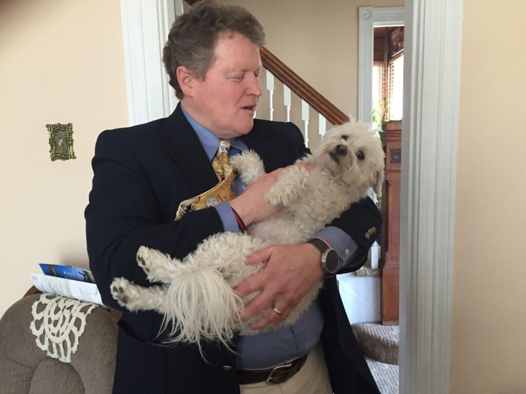 Murphy says bye to Toto before heading to the debate